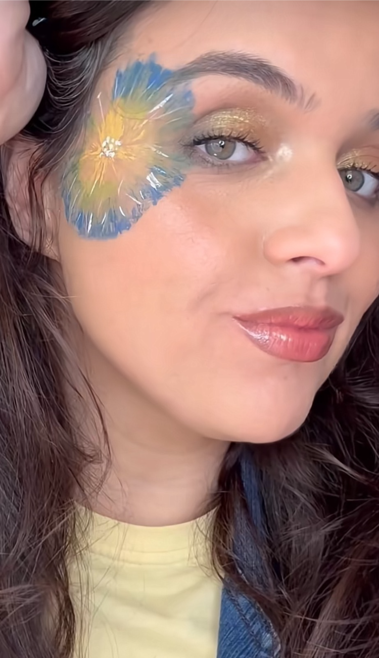 schminktipps karneval plastiktüten blüten