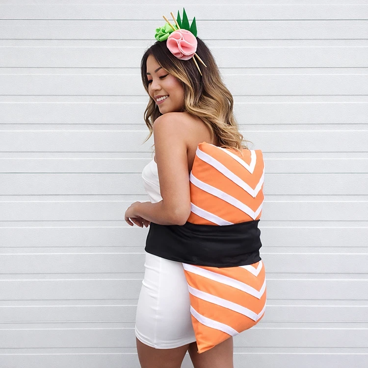 Sushi-Kostüm selber machen mit einem Kissen