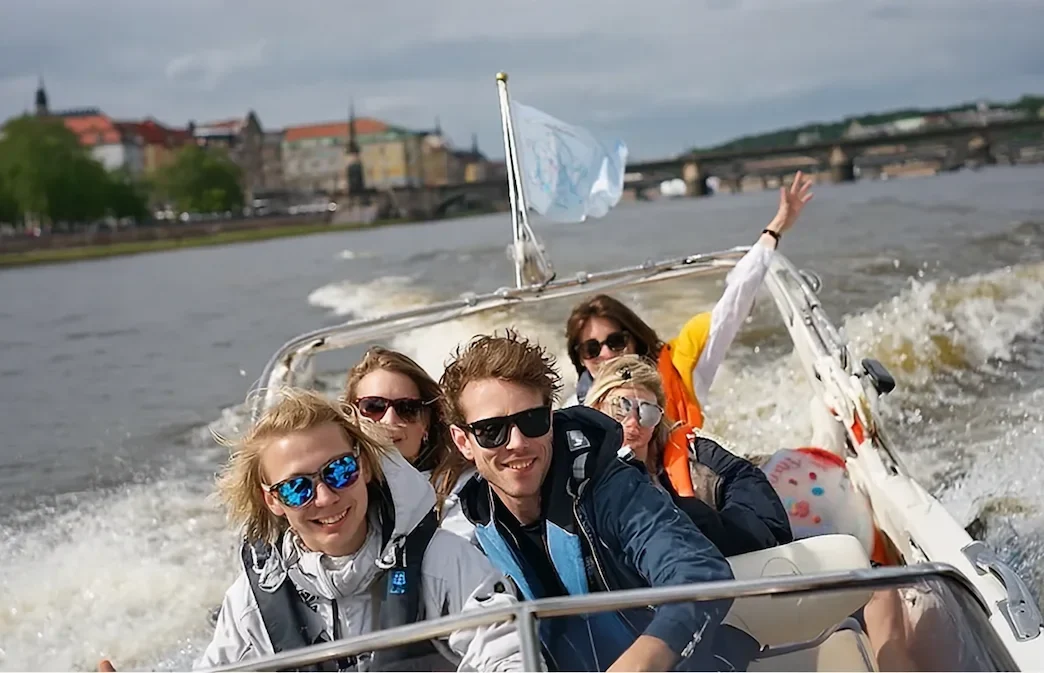 Speedboat Tour erleben und schenken