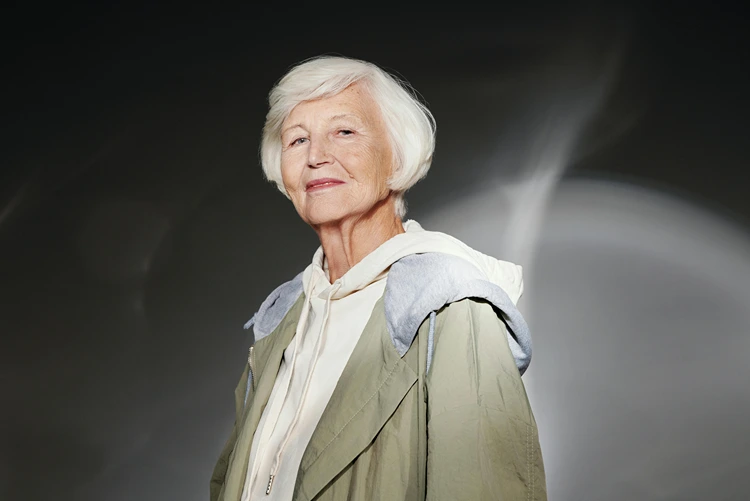 zeitlose kleidung aus geprüften stoffen für jedes lebensalter